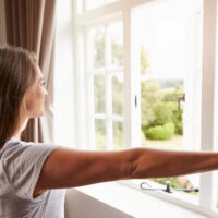 Más luz, Luz natural, abrir ventanas, ahorrar en electricidad, formas de ahorrar en factura de luz